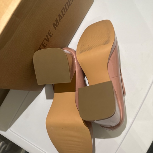 Shoes - Picture 5 of 5